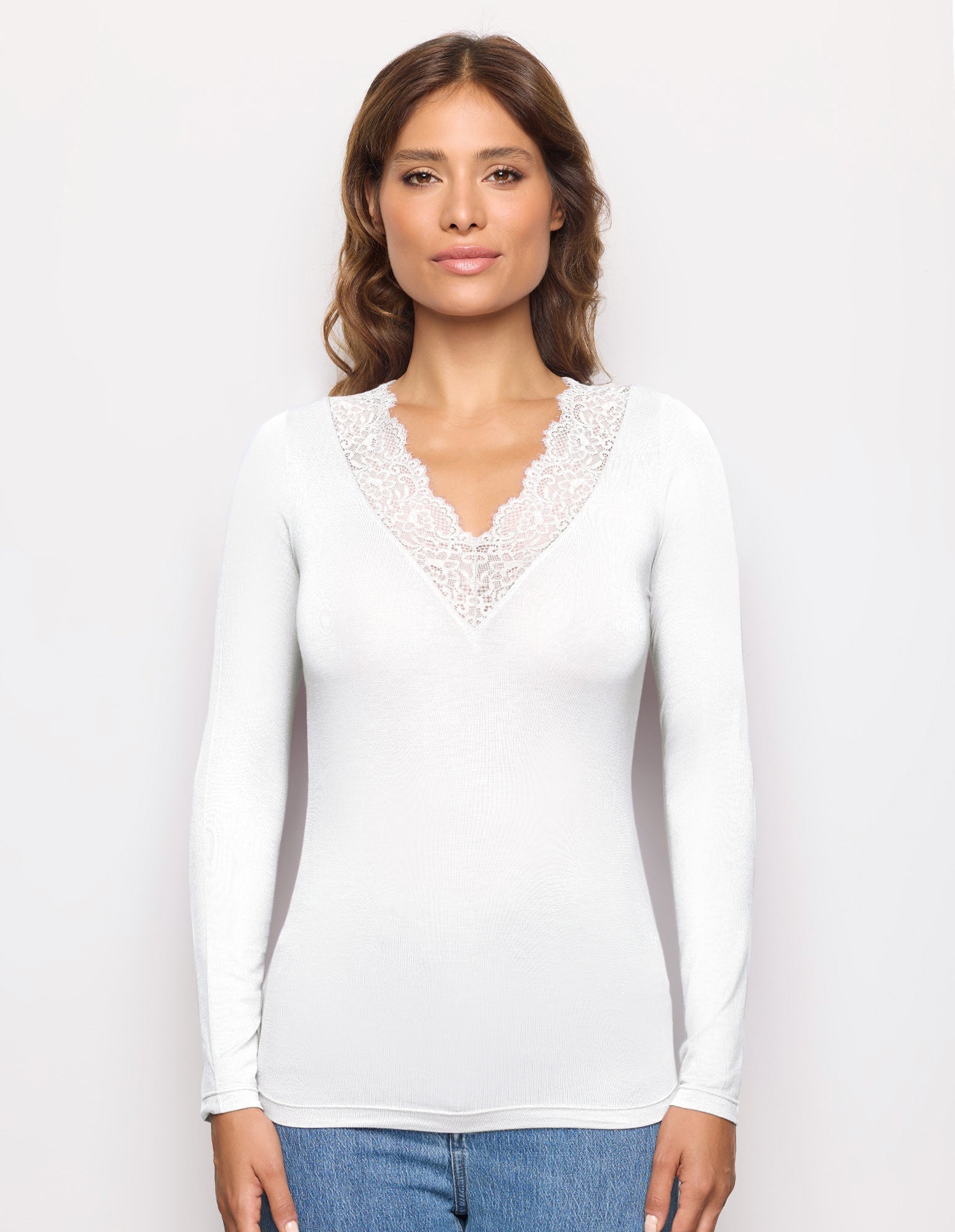 Maglia scollo a V Basic in TENCEL™ Modal con Lana