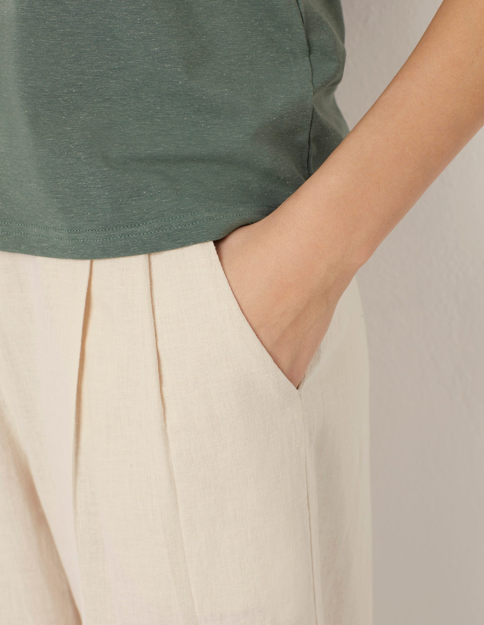 Pantalone lungo con pince Cotton Linen