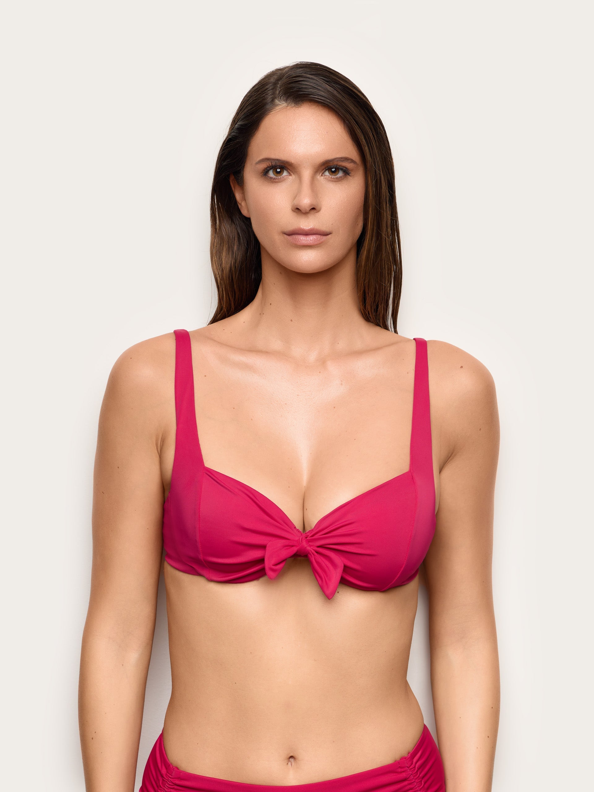 Costume balconcino sfoderato c/coppe differenziate - Essentials