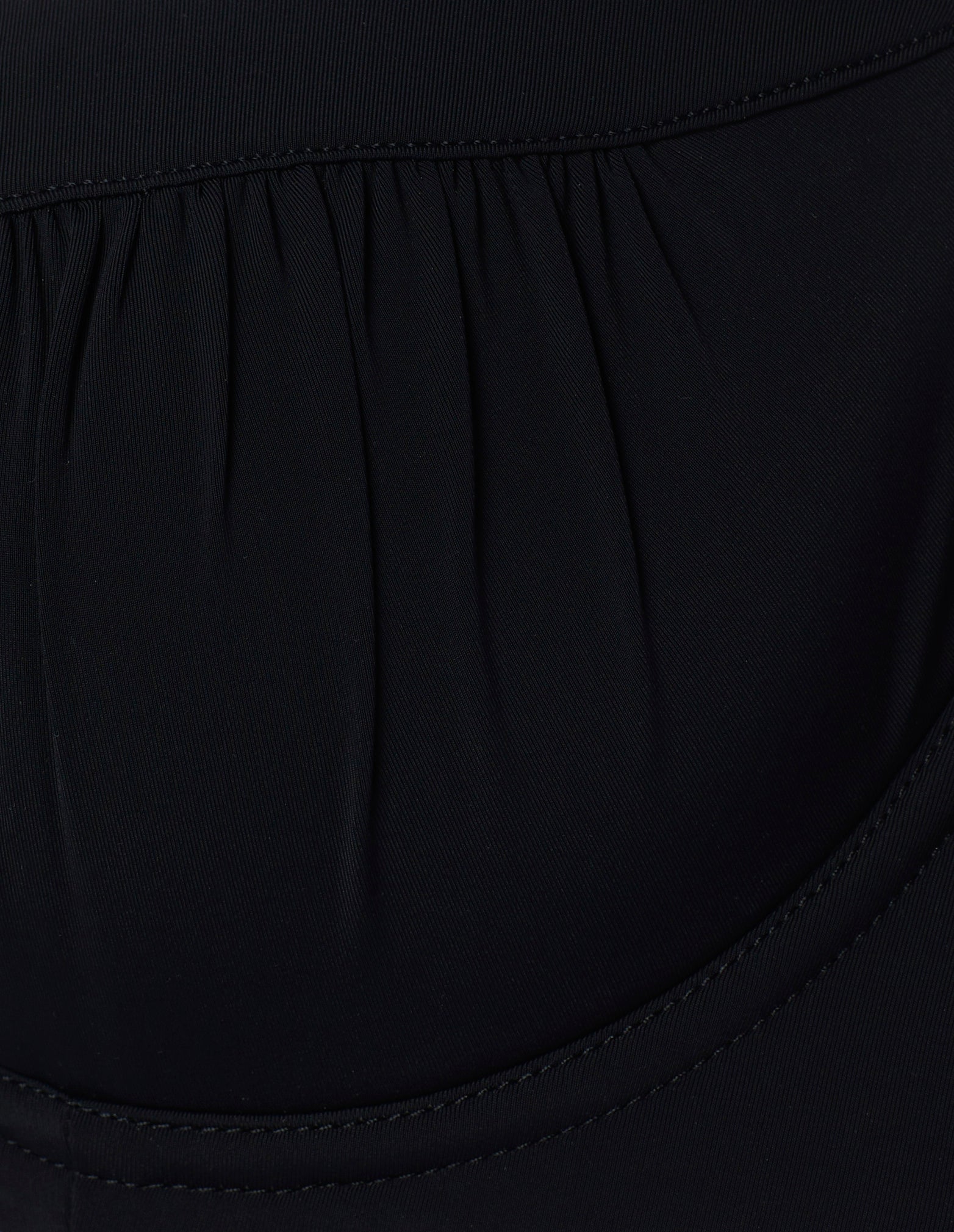 Balconcino costume preformato con coppe differenziate Iconic-Drapery