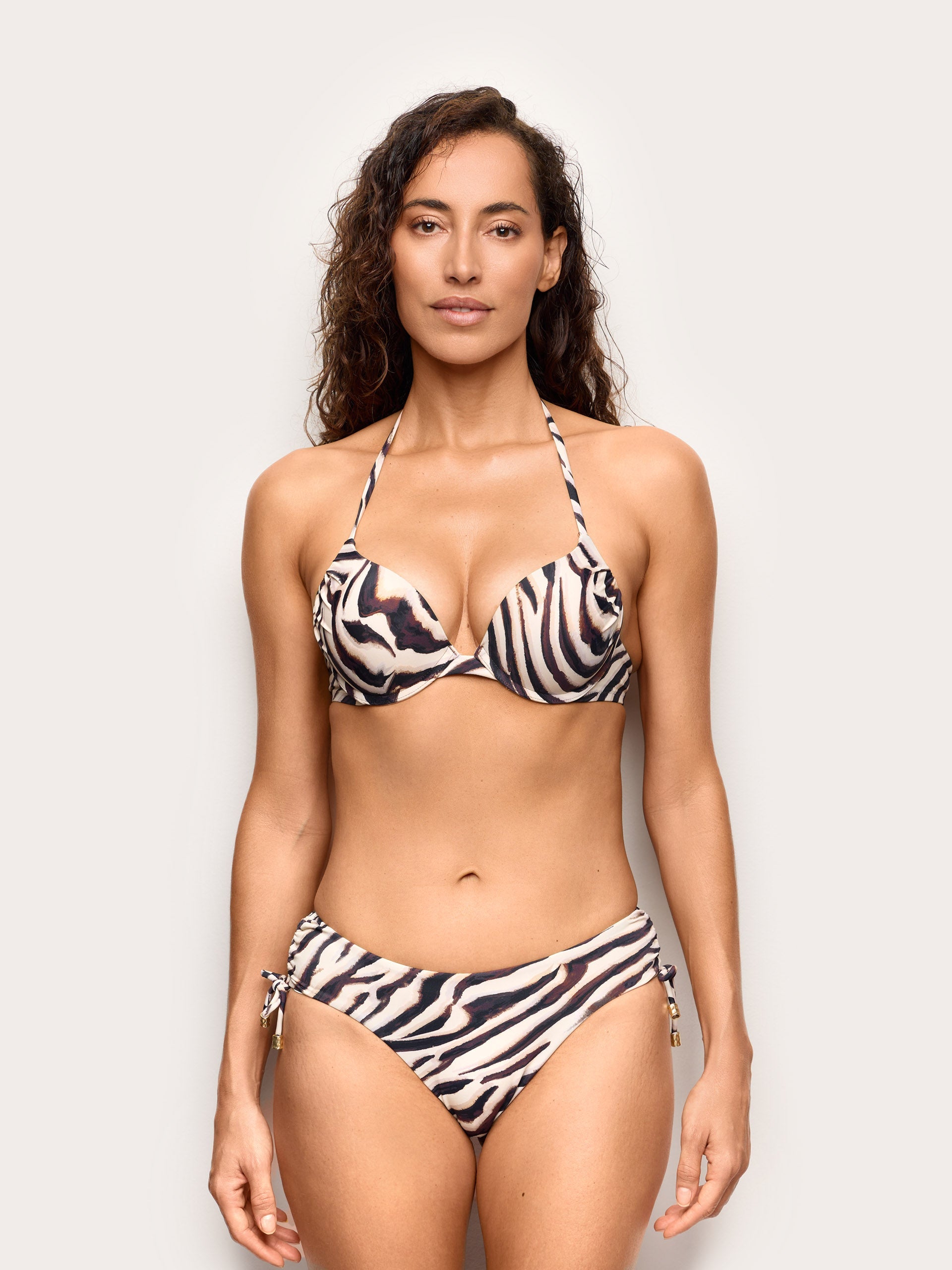 Costume brasiliana - Zelia