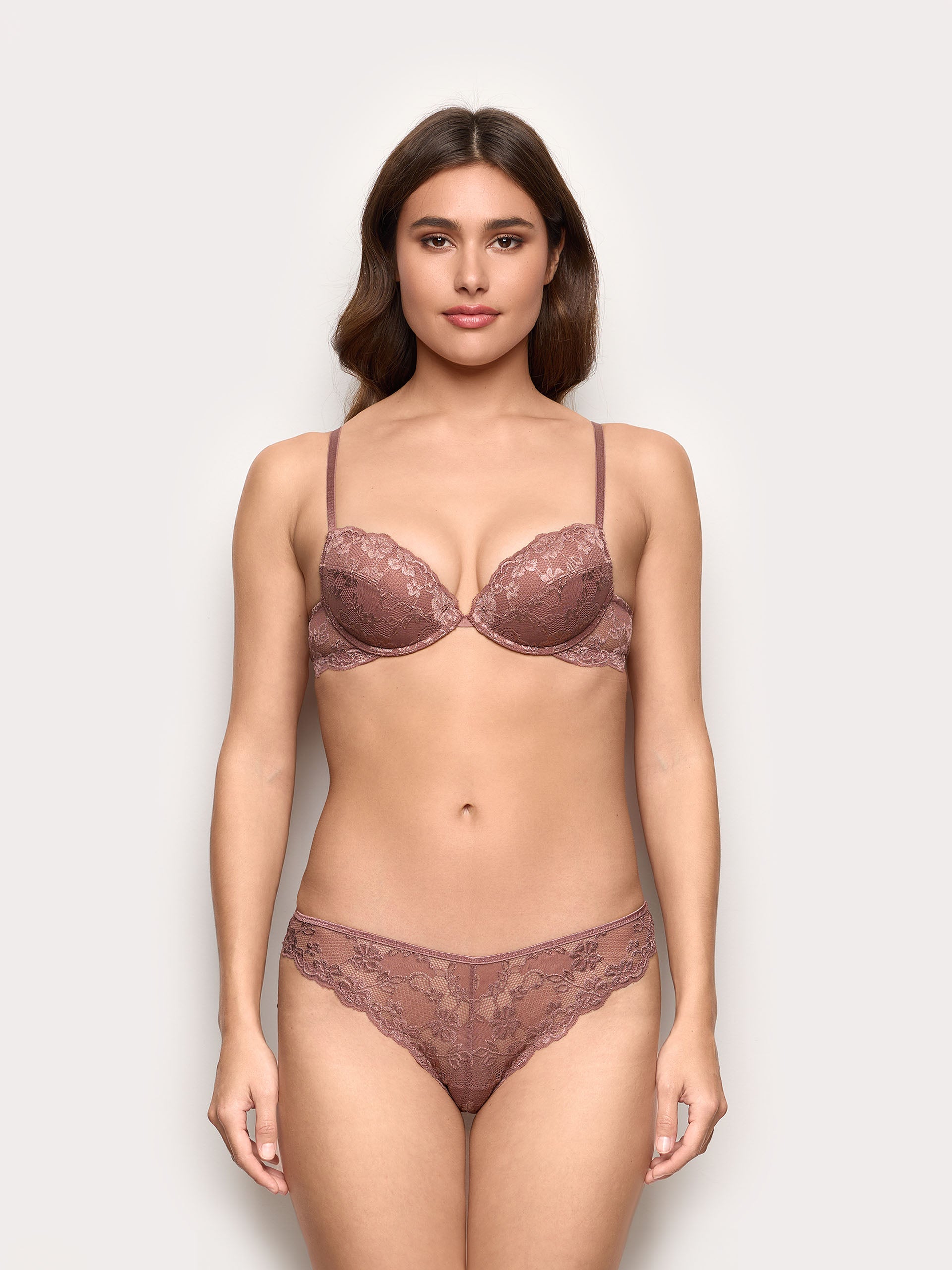 Brasiliana in pizzo laminato - Primula Color