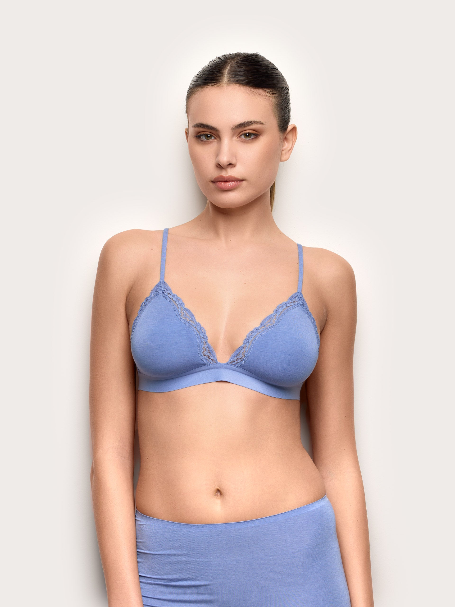 Triangolo sfoderato senza ferretto in TENCEL™ Modal con seta