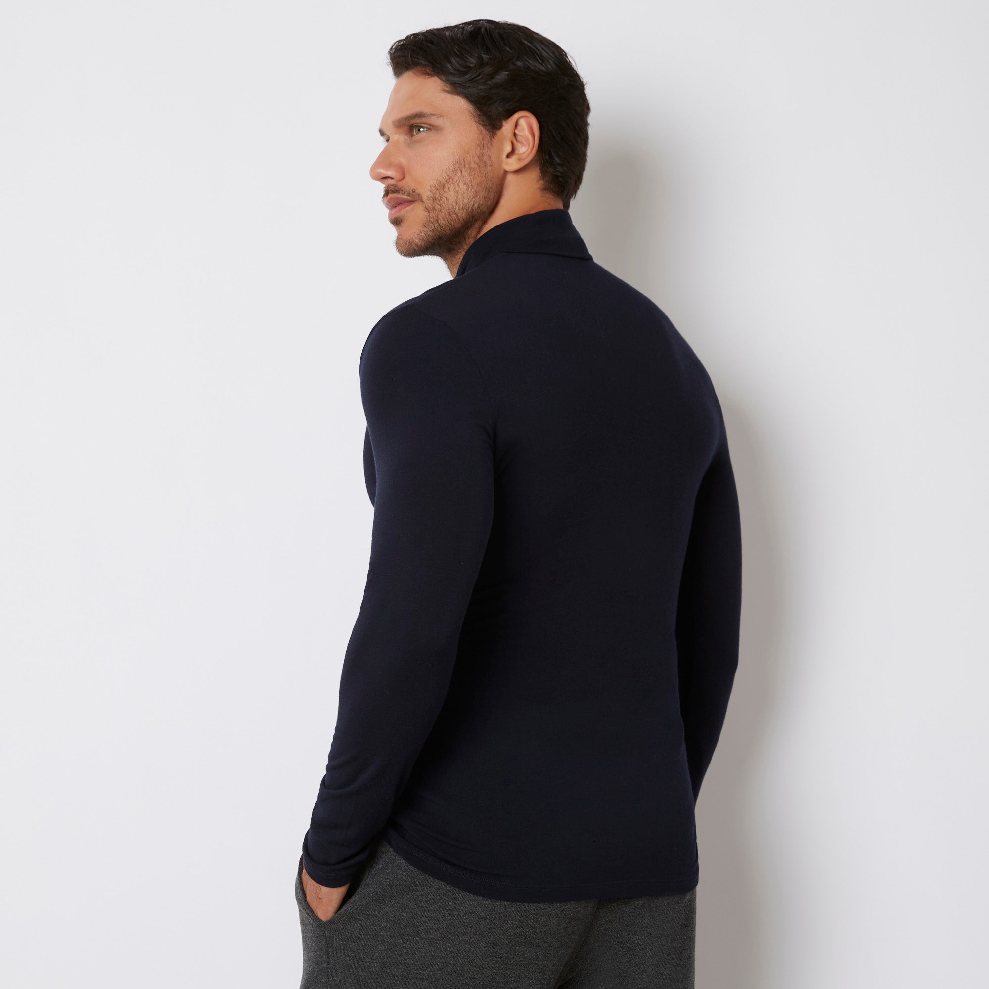 Maglia manica lunga a collo alto Basic con Modal e Cashmere