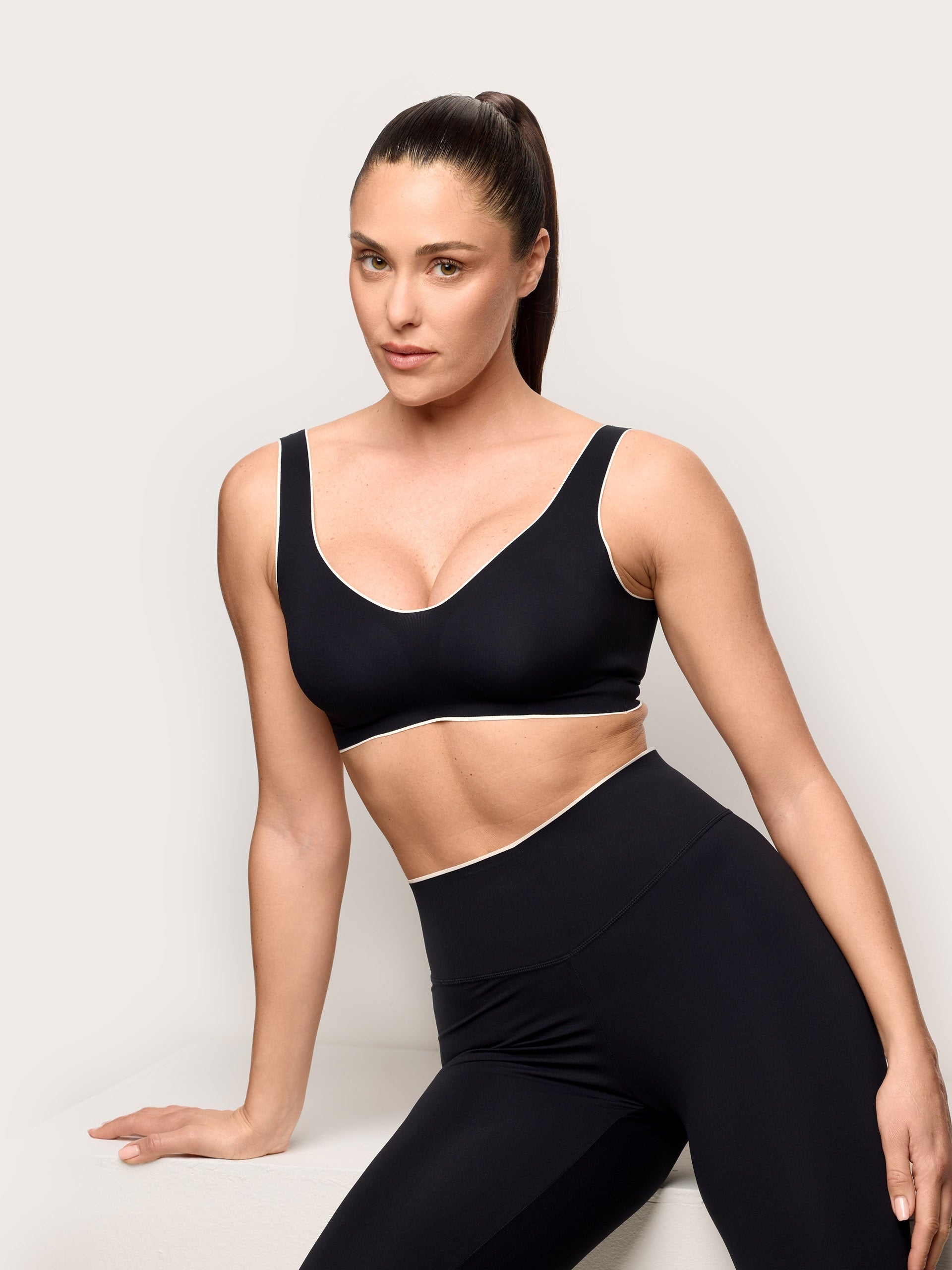 Top con coppe estraibili in microfibra interlock  - Fitness